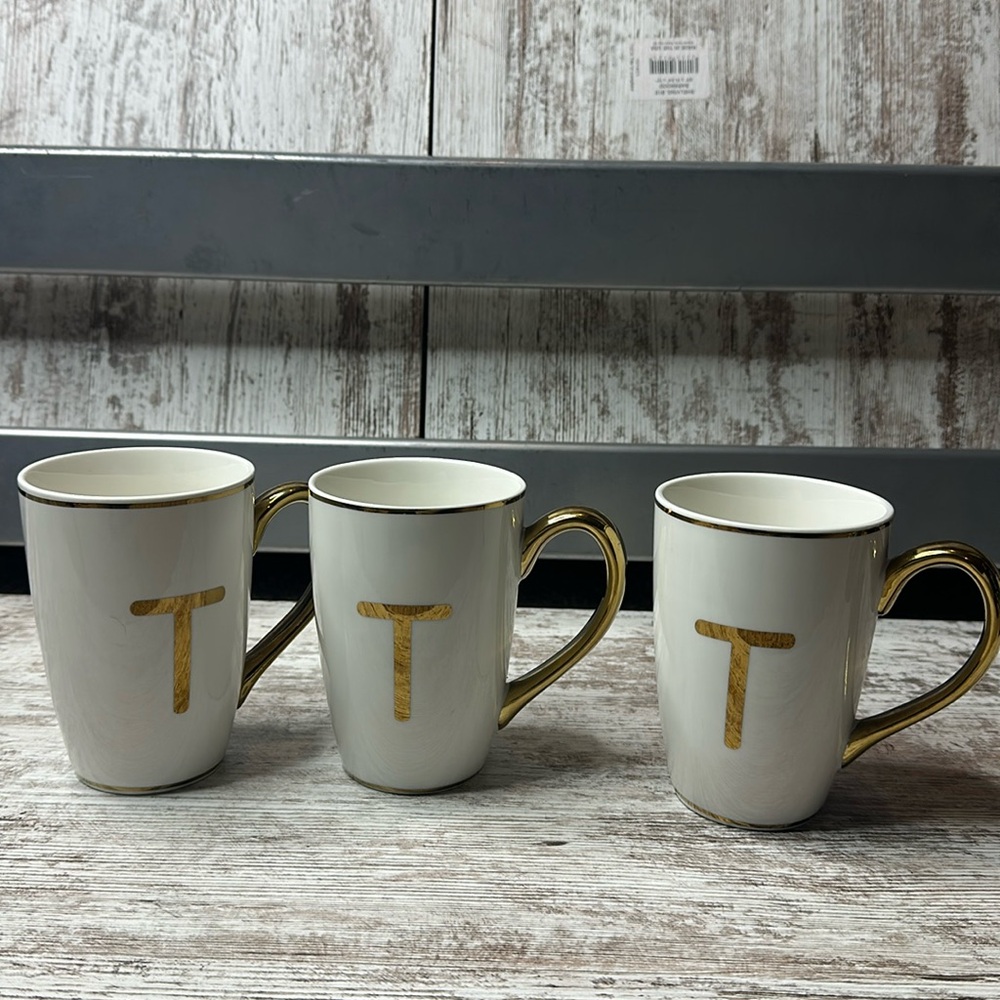 Modern Expressions Letter “T” Monogram Mugs
